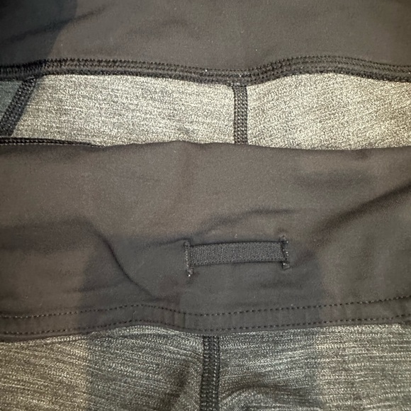 ‼️SALE‼️Lululemon Leggings size 6 SALE ‼️ - Picture 3 of 5